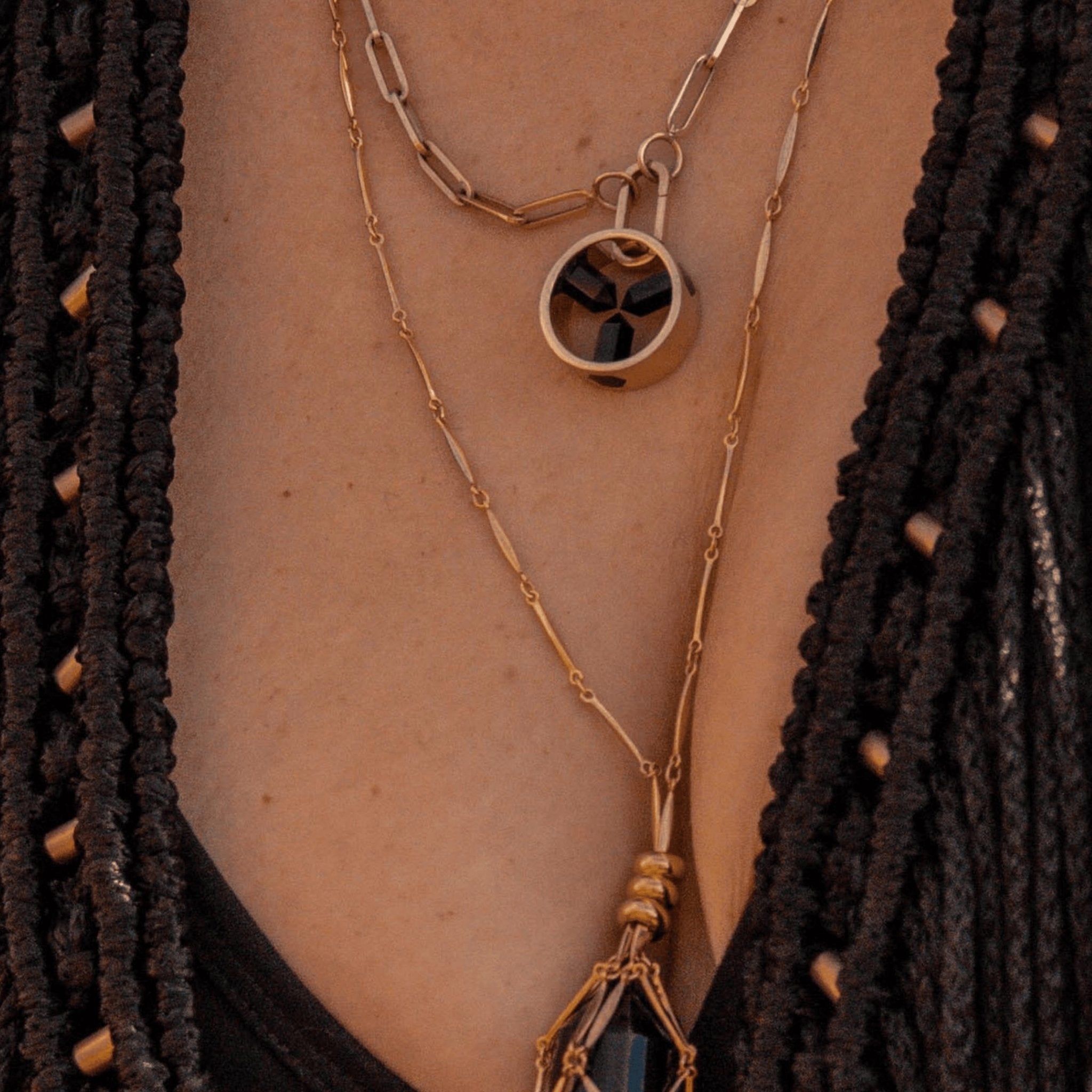 👑 PORTAL - 3 POINT PENDANT IN BLACK ONYX - Hey Babe LA